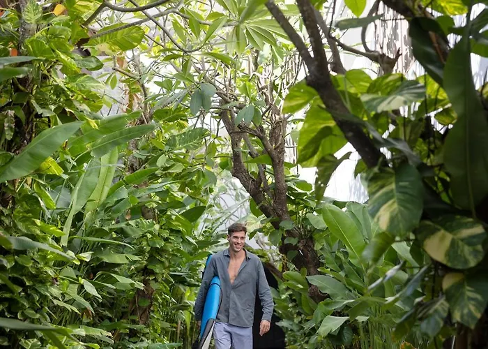 Wyndham Garden Bali Отель Кута